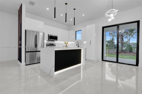 Villa ou maison à vendre à Lehigh Acres, Floride: 3 chambres, 122.17 m2 № 2071052 - photo 22