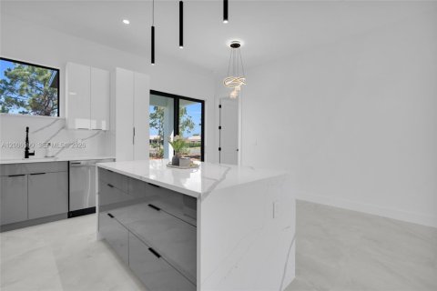 Villa ou maison à vendre à Lehigh Acres, Floride: 3 chambres, 122.17 m2 № 2071052 - photo 21