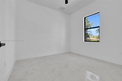 Villa ou maison à vendre à Lehigh Acres, Floride: 3 chambres, 122.17 m2 № 2071052 - photo 26