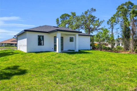 Villa ou maison à vendre à Lehigh Acres, Floride: 3 chambres, 122.17 m2 № 2071052 - photo 7