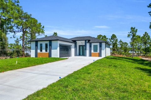 Villa ou maison à vendre à Lehigh Acres, Floride: 3 chambres, 122.17 m2 № 2071052 - photo 4