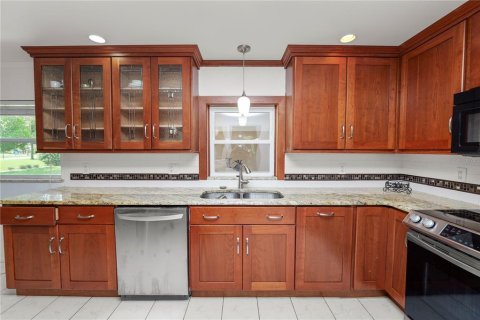 Casa en venta en Winter Haven, Florida, 3 dormitorios, 155.61 m2 № 2280029 - foto 11