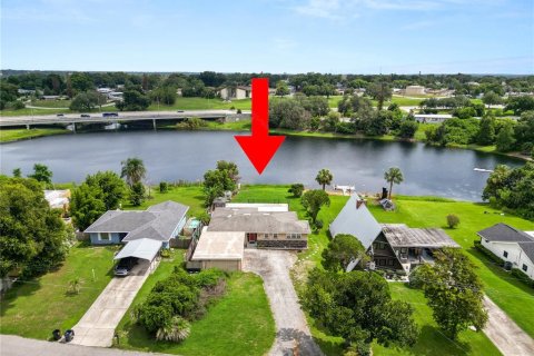 Casa en venta en Winter Haven, Florida, 3 dormitorios, 155.61 m2 № 2280029 - foto 3