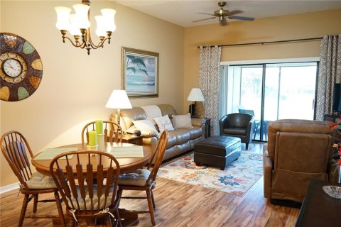 Condominio en venta en Sun City Center, Florida, 2 dormitorios, 99.68 m2 № 1755380 - foto 5