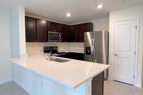 Townhouse in Ocala, Florida 3 bedrooms, 139.82 sq.m. № 2394073 - photo 7