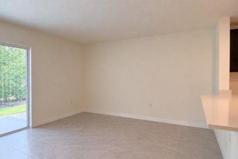 Townhouse in Ocala, Florida 3 bedrooms, 139.82 sq.m. № 2394073 - photo 9