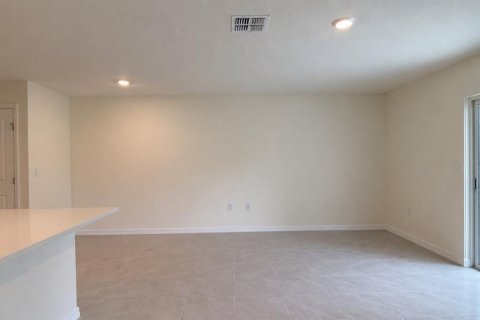 Townhouse in Ocala, Florida 3 bedrooms, 139.82 sq.m. № 2394073 - photo 8