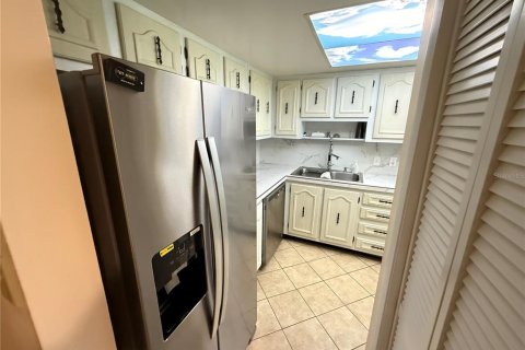Condo in Winter Haven, Florida, 2 bedrooms  № 1681233 - photo 12