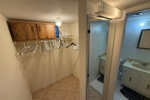 Condo in Winter Haven, Florida, 2 bedrooms  № 1681233 - photo 15