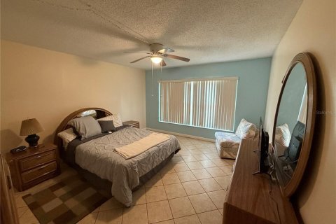 Condo in Winter Haven, Florida, 2 bedrooms  № 1681233 - photo 14