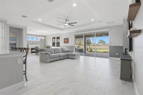 House in DeLand, Florida 3 bedrooms, 218.88 sq.m. № 2208220 - photo 11