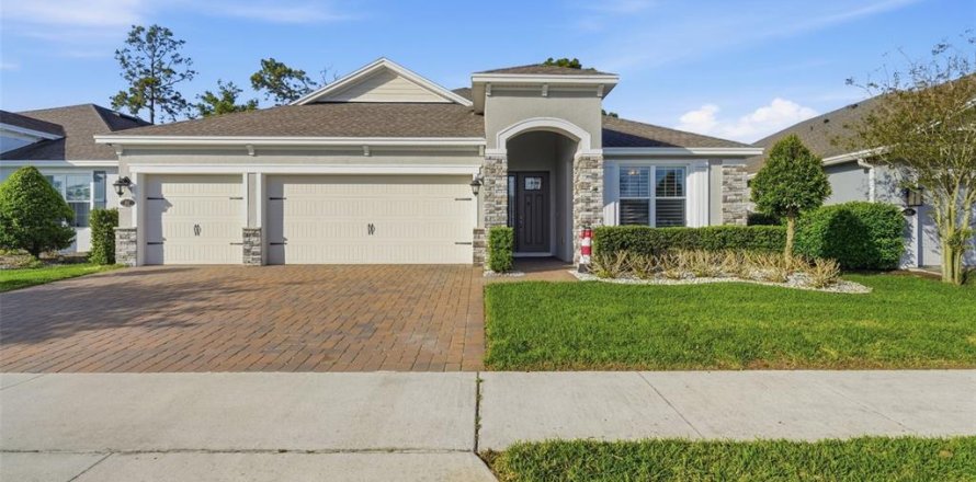 House in DeLand, Florida 3 bedrooms, 218.88 sq.m. № 2208220