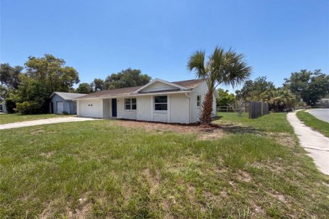 Casa en venta en New Port Richey, Florida, 2 dormitorios, 78.04 m2 № 2267327 - foto 18
