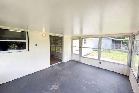 Casa en venta en New Port Richey, Florida, 2 dormitorios, 78.04 m2 № 2267327 - foto 19