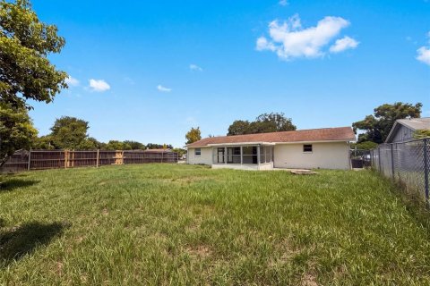 Casa en venta en New Port Richey, Florida, 2 dormitorios, 78.04 m2 № 2267327 - foto 21