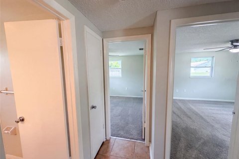 Casa en venta en New Port Richey, Florida, 2 dormitorios, 78.04 m2 № 2267327 - foto 6