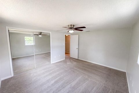Casa en venta en New Port Richey, Florida, 2 dormitorios, 78.04 m2 № 2267327 - foto 4