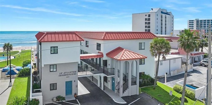 Condo in Daytona Beach, Florida, 2 bedrooms № 1334321