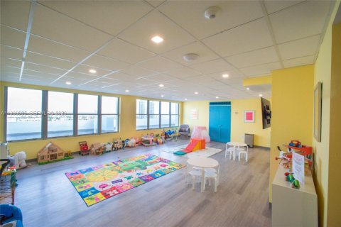 Снять в аренду кондоминиум в Майами-Бич, Флорида 2 спальни, 123м2, № 2021824 - фото 15