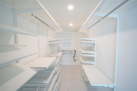 Снять в аренду кондоминиум в Майами-Бич, Флорида 2 спальни, 123м2, № 2021824 - фото 11