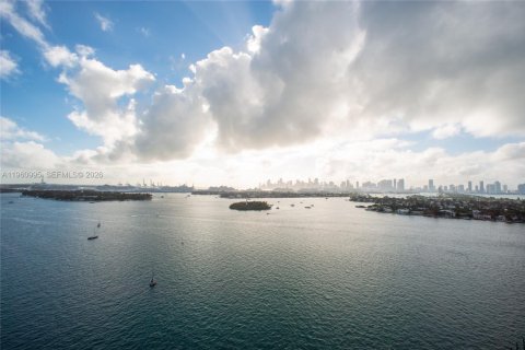 Снять в аренду кондоминиум в Майами-Бич, Флорида 2 спальни, 123м2, № 2021824 - фото 18