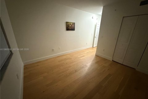 Copropriété à louer à Sunny Isles Beach, Floride: 2 chambres, 103.68 m2 № 2023240 - photo 11