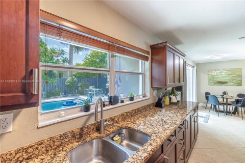 Casa en alquiler en Pompano Beach, Florida, 2 dormitorios, 174.19 m2 № 1930141 - foto 6