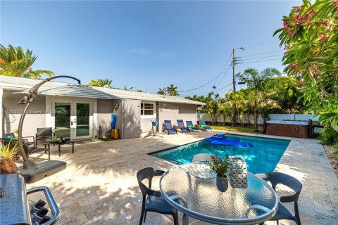 Casa en alquiler en Pompano Beach, Florida, 2 dormitorios, 174.19 m2 № 1930141 - foto 1