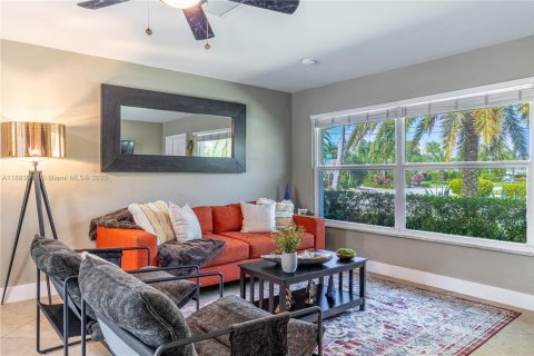 Casa en alquiler en Pompano Beach, Florida, 2 dormitorios, 174.19 m2 № 1930141 - foto 3