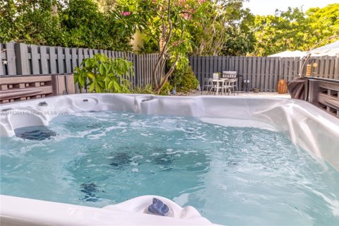 Casa en alquiler en Pompano Beach, Florida, 2 dormitorios, 174.19 m2 № 1930141 - foto 24
