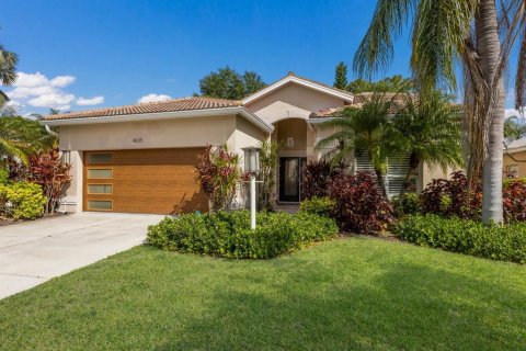 House in Sarasota, Florida 3 bedrooms, 168.06 sq.m. № 1670062 - photo 1