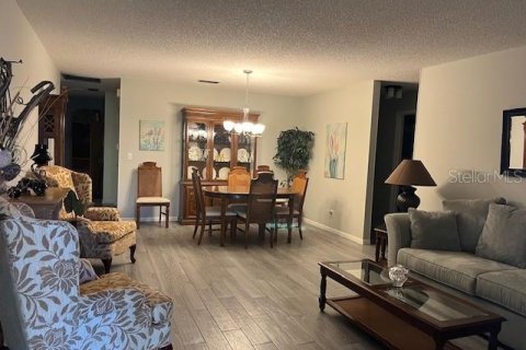 Villa ou maison à louer à Ocala, Floride: 2 chambres, 162.39 m2 № 2425984 - photo 3