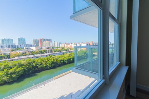 Condo in Sunny Isles Beach, Florida, 2 bedrooms  № 2079454 - photo 3