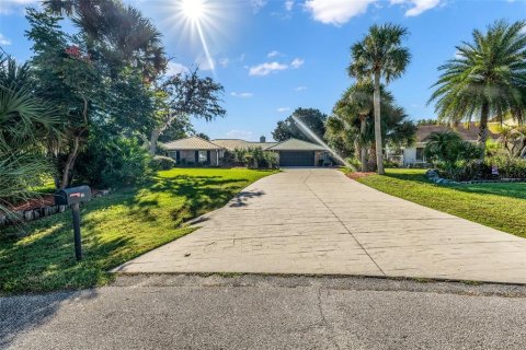 Villa ou maison à vendre à Palm Coast, Floride: 3 chambres, 296.17 m2 № 2416584 - photo 13