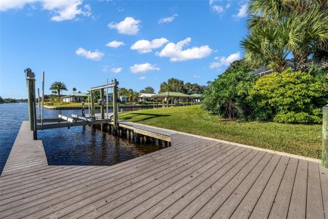 Villa ou maison à vendre à Palm Coast, Floride: 3 chambres, 296.17 m2 № 2416584 - photo 24