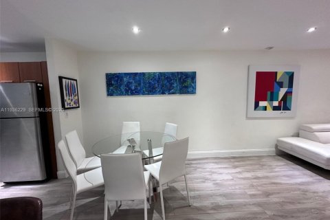 Condominio en venta en Miami Beach, Florida, 2 dormitorios, 95.6 m2 № 1994415 - foto 6