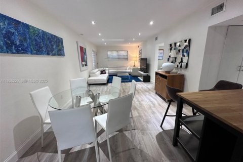 Condominio en venta en Miami Beach, Florida, 2 dormitorios, 95.6 m2 № 1994415 - foto 7