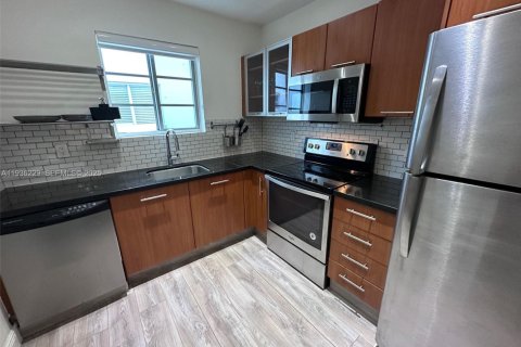 Condominio en venta en Miami Beach, Florida, 2 dormitorios, 95.6 m2 № 1994415 - foto 8
