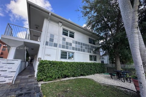 Condominio en venta en Miami Beach, Florida, 2 dormitorios, 95.6 m2 № 1994415 - foto 1