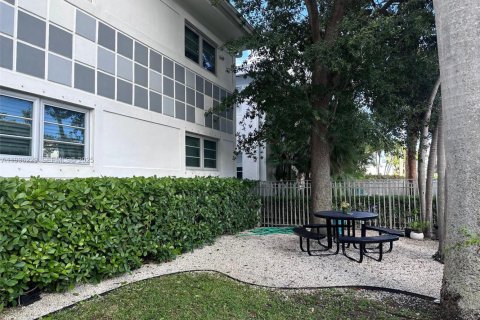 Condominio en venta en Miami Beach, Florida, 2 dormitorios, 95.6 m2 № 1994415 - foto 2