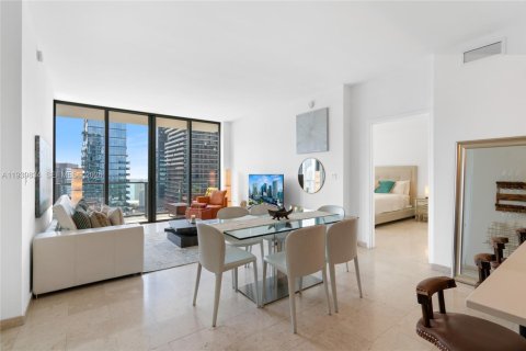 Condo in Miami, Florida, 2 bedrooms  № 1997084 - photo 2