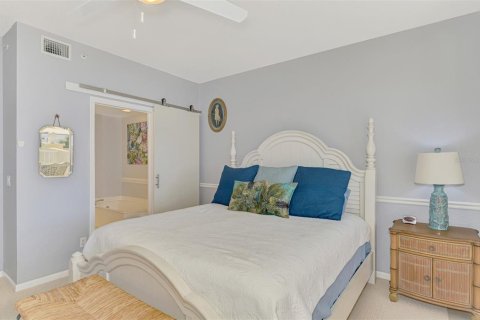 Condo in Port Charlotte, Florida, 4 bedrooms  № 2118501 - photo 19