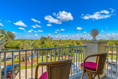 Condo in Port Charlotte, Florida, 4 bedrooms  № 2118501 - photo 24