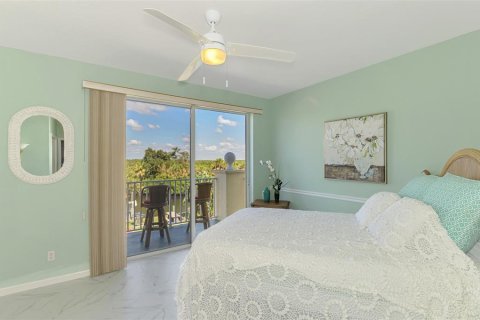Condo in Port Charlotte, Florida, 4 bedrooms  № 2118501 - photo 23
