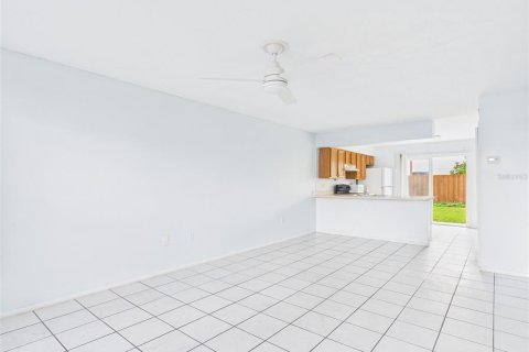 Condominio en venta en Orlando, Florida, 2 dormitorios, 78.97 m2 № 1770043 - foto 6