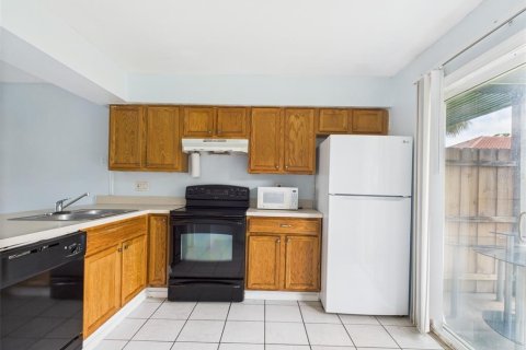 Condominio en venta en Orlando, Florida, 2 dormitorios, 78.97 m2 № 1770043 - foto 9