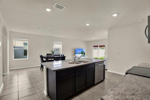 Villa ou maison à vendre à Wesley Chapel, Floride: 5 chambres, 227.89 m2 № 2318631 - photo 8