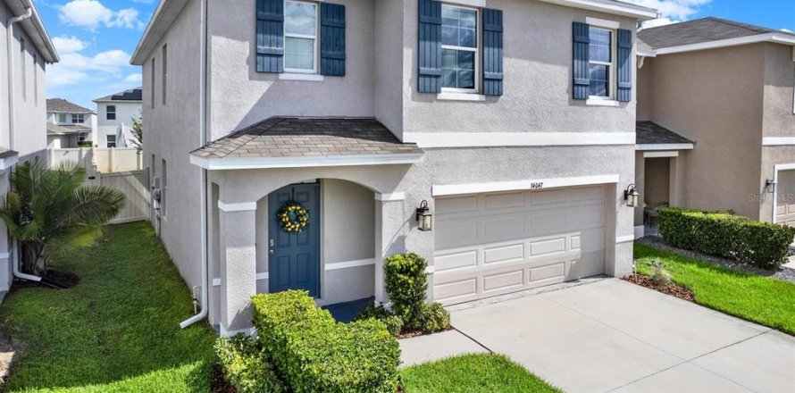 Villa ou maison à Wesley Chapel, Floride 5 chambres, 227.89 m2 № 2318631