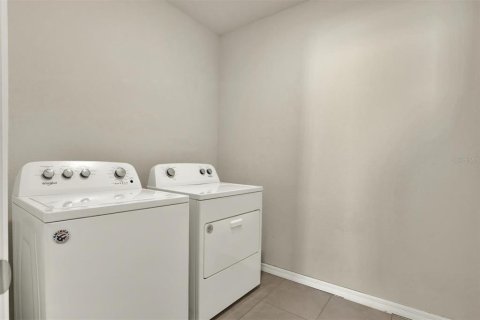 Villa ou maison à vendre à Wesley Chapel, Floride: 5 chambres, 227.89 m2 № 2318631 - photo 27