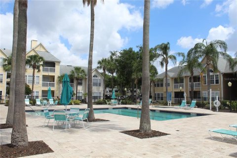 Condo in Orlando, Florida, 2 bedrooms  № 1666047 - photo 15